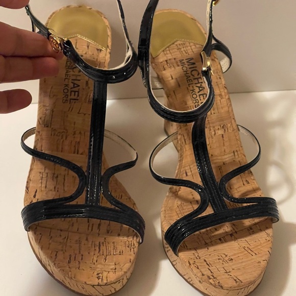 Michael Kors Patent Leather Wedge Sandals new conditions - Picture 13 of 15